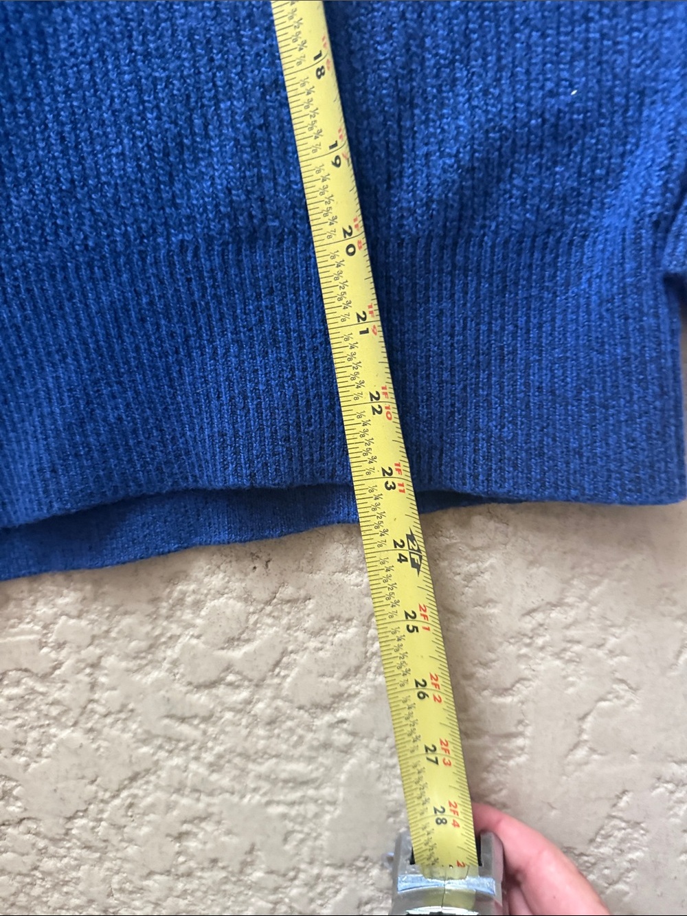 Old Navy Men's V-Neck Sweater in Royal Blue - Picture 5 of 6